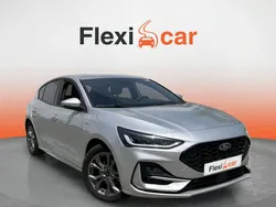 Gris Usado 2022 Ford Focus ST-Line Berlina | 17.090 € (Super precio)