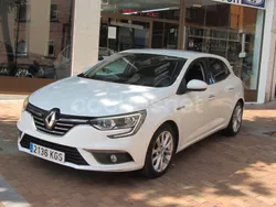 Blanco Usado 2018 Renault Mégane IV Zen Berlina | 10.500 € (Precio justo)