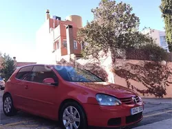 Rojo Usado 2004 VW Golf IV Sportline Berlina | 2990 € (Precio justo)