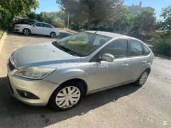 Gris / plata Usado 2011 Ford Focus Trend Berlina | 4600 € (Super precio)