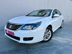 Blanco Usado 2011 Renault Latitude Berlina | 5900 €