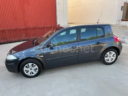 Gris / plata Usado 2006 Renault Mégane II Dynamique Berlina | 3699 € (Precio justo)