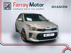 Gris / plata Usado 2017 Kia Rio Berlina | 13.950 € (Un poco caro)