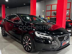 Negro Usado 2019 Volvo V40 Momentum Familiar | 16.900 € (Caro)