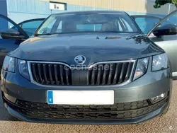 Azul Usado 2017 Skoda Octavia Ambition Berlina | 13.000 € (Precio justo)