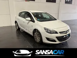 Blanco Usado 2015 Opel Astra Excellence Berlina | 8999 € (Buen precio)