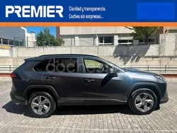 Gris / plata Usado 2021 Toyota RAV4 Hybrid Advance SUV | 30.990 € (Precio justo)