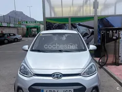 Gris / plata Usado 2016 Hyundai i10 Utilitario | 7990 € (Precio justo)