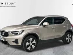 Beige Usado 2022 Volvo XC40 Core SUV | 33.500 € (Precio justo)