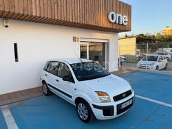 Blanco Usado 2011 Ford Fusion Berlina | 5490 € (Precio justo)