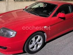 Rojo Usado 2006 Hyundai Coupé Coupe | 4000 €