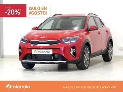 Rojo Usado 2024 Kia Stonic Style SUV | 19.270 € (Un poco caro)