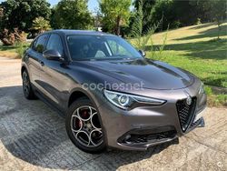 Gris / plata Usado 2021 Alfa Romeo Stelvio Sprint SUV | 30.000 € (Un poco caro)