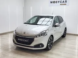 Blanco Usado 2019 Peugeot 208 S Utilitario | 11.390 € (Precio justo)