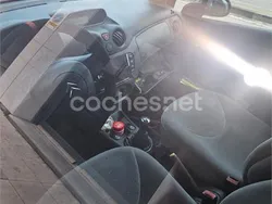 Gris / plata Usado 2004 Citroën C3 Exclusive Utilitario | 2500 € (Precio justo)