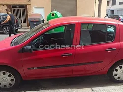 Rojo Usado 2007 Renault Clio II Dynamique Berlina | 2700 € (Precio justo)