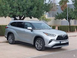Gris / plata Usado 2021 Toyota Highlander Advance SUV | 52.000 € (Buen precio)