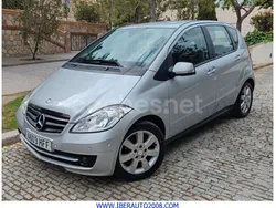 Gris / plata Usado 2010 Mercedes A180 Monovolumen | 9900 € (Un poco caro)
