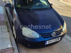 Azul Usado 2006 VW Golf V Sportline Berlina | 2700 € (Super precio)