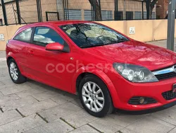 Rojo Usado 2007 Opel Astra GTC Sport Berlina | 3950 € (Buen precio)