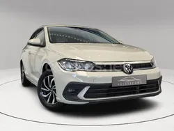 Beige Usado 2023 VW Polo Life Berlina | 15.990 € (Buen precio)