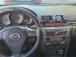 Gris / plata Usado 2008 Mazda 3 Active Berlina | 2300 € (Precio justo)