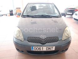 Gris / plata Usado 2006 Toyota Yaris Berlina | 3100 € (Buen precio)