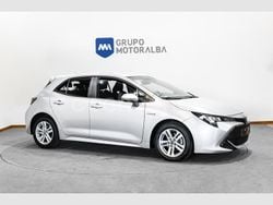 Gris / plata Usado 2021 Toyota Corolla Active Familiar | 22.990 € (Un poco caro)