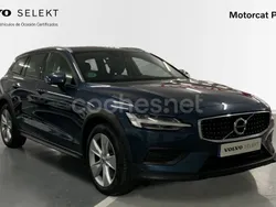 Azul Usado 2019 Volvo V60 CC Momentum Familiar | 25.000 € (Precio justo)