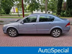 Gris / plata Usado 2008 Opel Astra Enjoy Berlina | 4490 € (Precio justo)