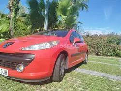 Rojo Usado 2009 Peugeot 207 Berlina | 3150 € (Precio justo)