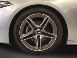 Plata Usado 2024 Mercedes A180 Utilitario | 30.900 € (Precio justo)