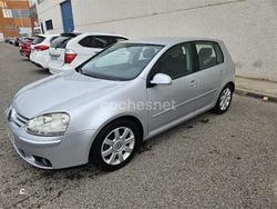 Gris / plata Usado 2006 VW Golf V Highline Berlina | 4900 € (Precio justo)
