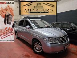 Gris / plata Usado 2010 Ssangyong (KGM) Rodius Monovolumen | 4995 € (Precio justo)