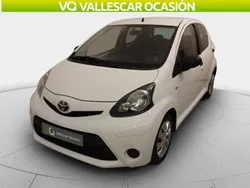 Blanco Usado 2013 Toyota Aygo Live Utilitario | 6900 € (Precio justo)