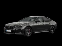 Gris / plata Usado 2025 BMW 530e Comfort Edition Berlina | 69.900 €