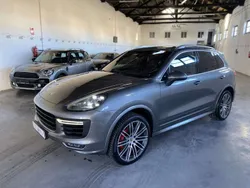 Gris / plata Usado 2015 Porsche Cayenne Turbo SUV | 44.999 €