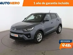 Gris Usado 2021 Ssangyong Tivoli SUV | 17.618 € (Un poco caro)