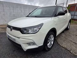 Blanco Usado 2016 Ssangyong (KGM) Tivoli SUV | 8990 €