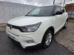 Blanco Usado 2016 Ssangyong Tivoli SUV | 9990 €