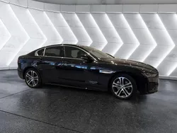 Negro Usado 2024 Jaguar XE R Berlina | 49.800 €