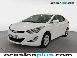 Blanco Usado 2015 Hyundai Elantra Comfort Berlina | 13.890 €