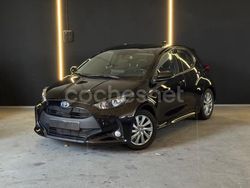 Negro Usado 2023 Toyota Yaris Hybrid Active Berlina | 18.990 € (Buen precio)