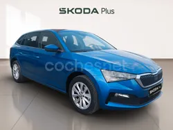 Azul Usado 2023 Skoda Scala Ambition Utilitario | 19.450 € (Precio justo)
