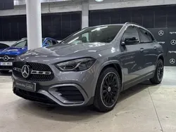 Gris montaña Usado 2024 Mercedes GLA200 AMG line SUV | 37.890 € (Super precio)