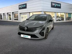 Gris / plata Usado 2024 Renault Clio V Techno Berlina | 18.200 € (Precio justo)
