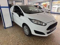 Blanco Usado 2017 Ford Fiesta Utilitario | 4980 € (Super precio)