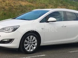 Blanco Usado 2015 Opel Astra Excellence Familiar | 5990 € (Precio justo)