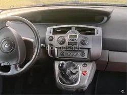 Negro Usado 2006 Renault Scénic II Dynamique Monovolumen | 700 € (Super precio)