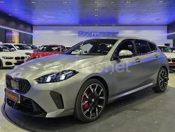 Gris / plata Usado 2024 BMW 120 Comfort Edition Utilitario | 42.900 €